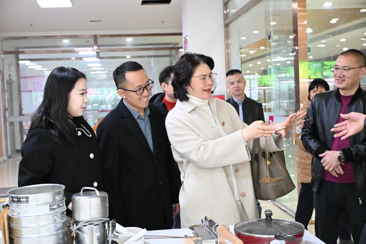 走访会员企业 共绘发展蓝图 | 河北省重庆商会一行走进石家庄天使护士学校